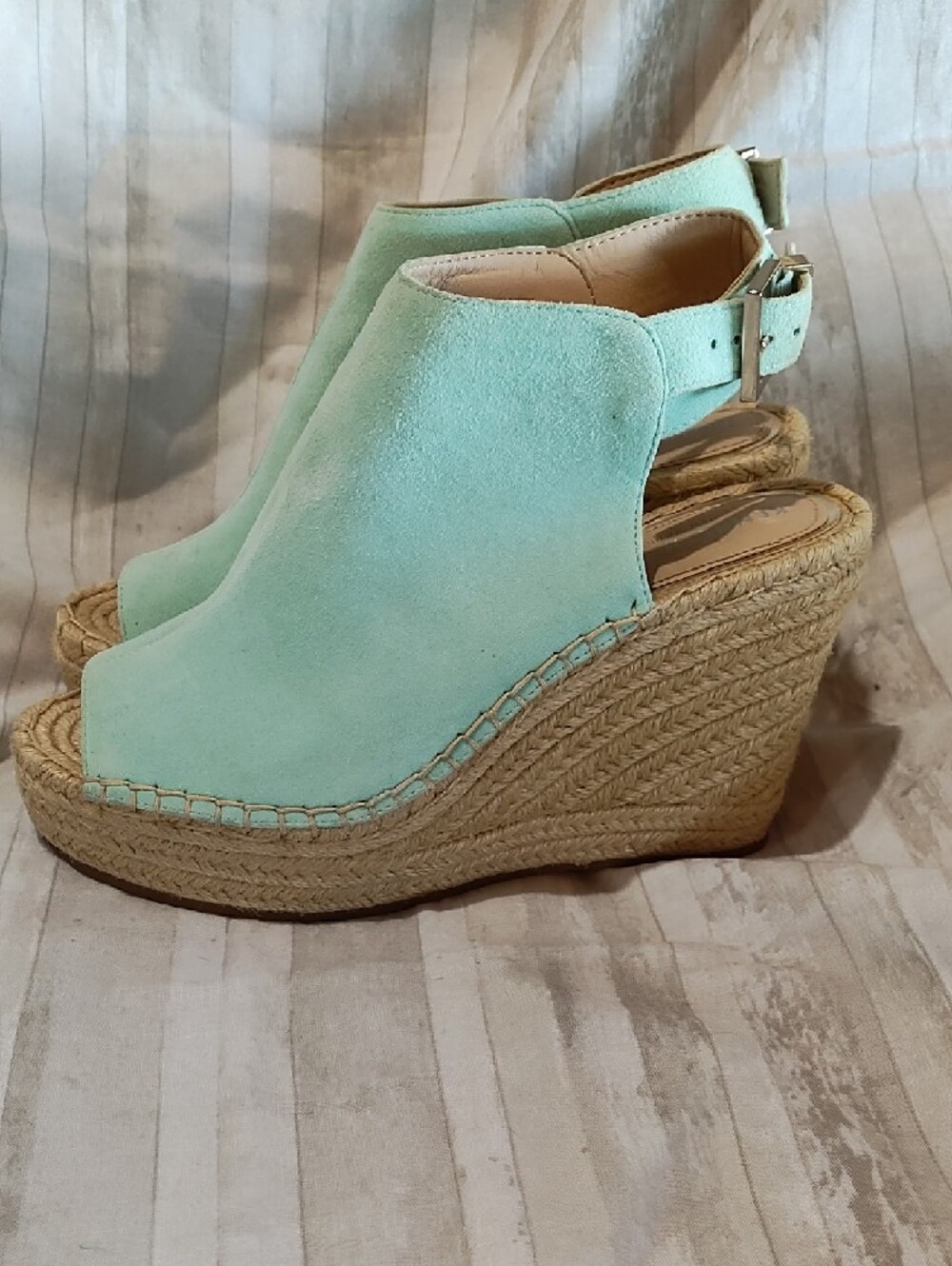 Kenneth Cole New York Mint Green Peep-Toe Espadrille Wedges, Size 8M - Picture 3 of 7